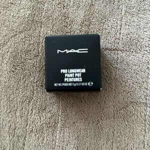 BNIB MAC PROLONGWEAR PAINT POT- BOUGIE